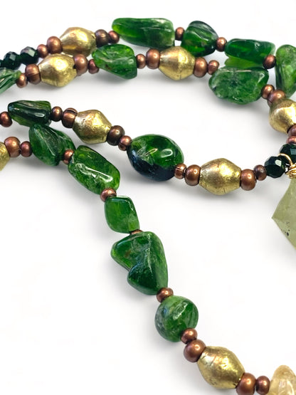 Diopside on Gold